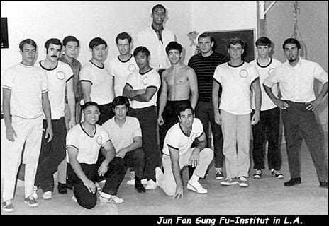 brucelee.jpg (9180 bytes)